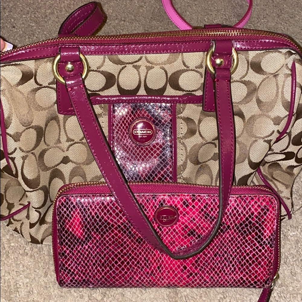 Coach purse and wallet